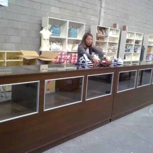 Mostradores para mobiliario comercial - Instalación, diseño y montaje